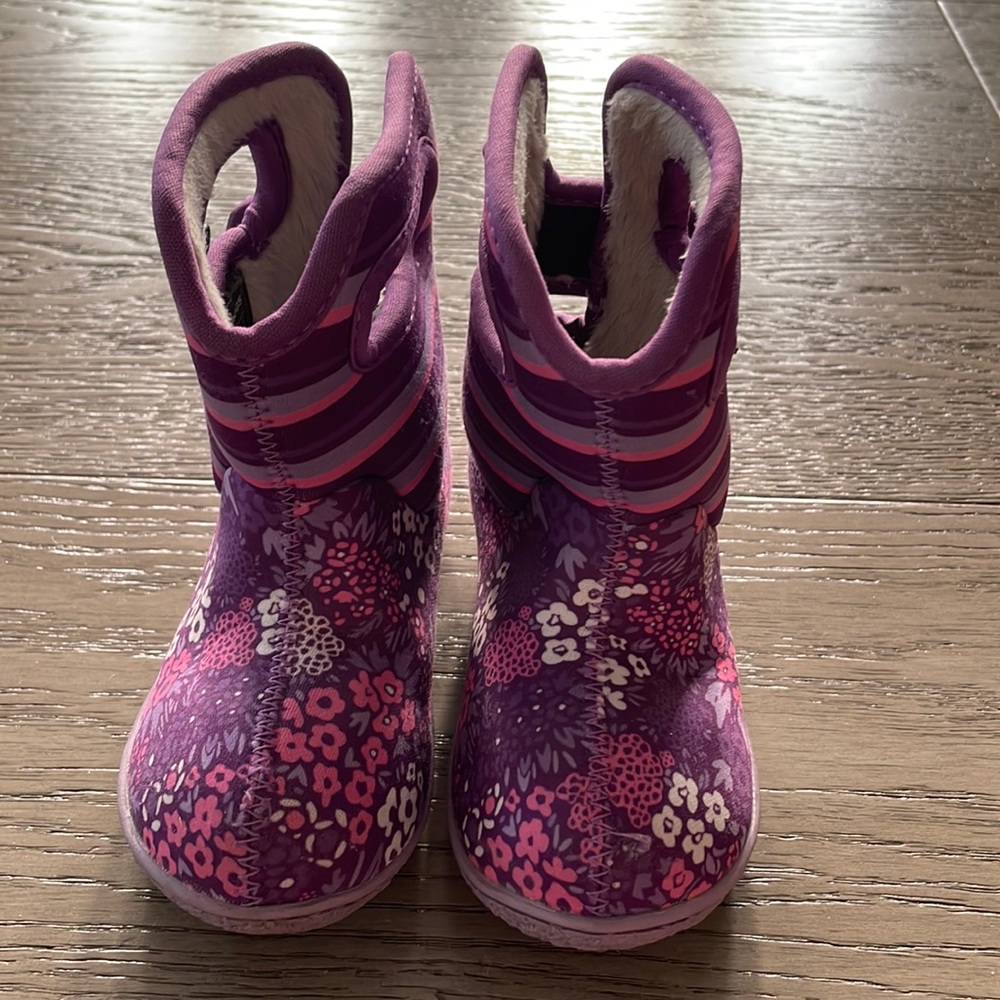 Bogs size 8 euc winter boot